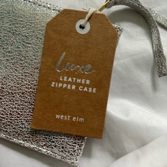 West Elm | luxe leather zipper case pouch - Picture 5 of 9